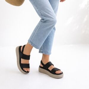 Crocs Platform Sandals Black Taupe Women’s Size 6 LiteRide